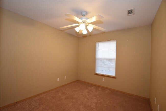 Building Photo - 1154 Homestead Loop