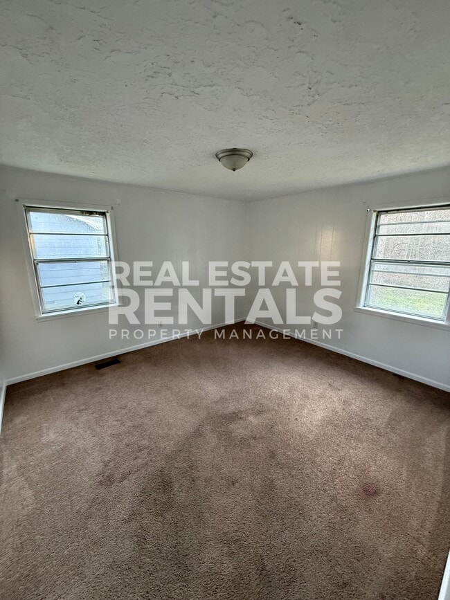 Building Photo - 1207 Brookside Dr