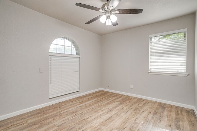 Building Photo - Move In Special - 1/2 off 1st months rent
