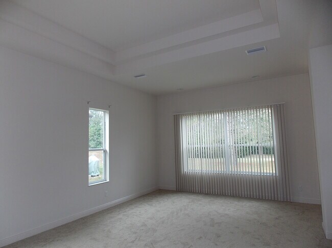 Building Photo - 1271 W Skyview Crossing Dr