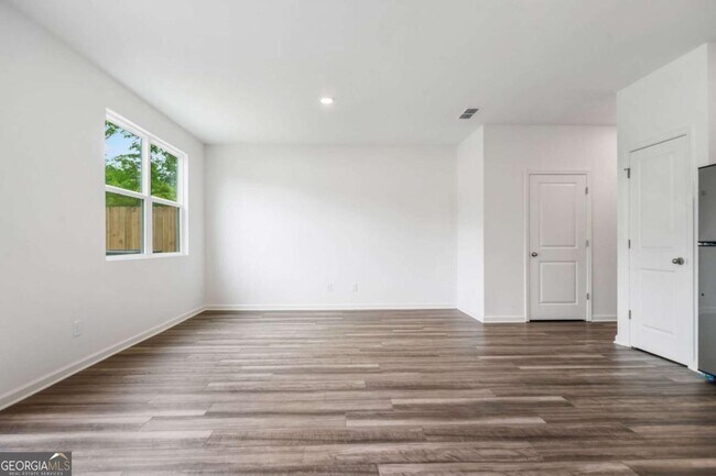 Building Photo - 106 Saginaw Ct