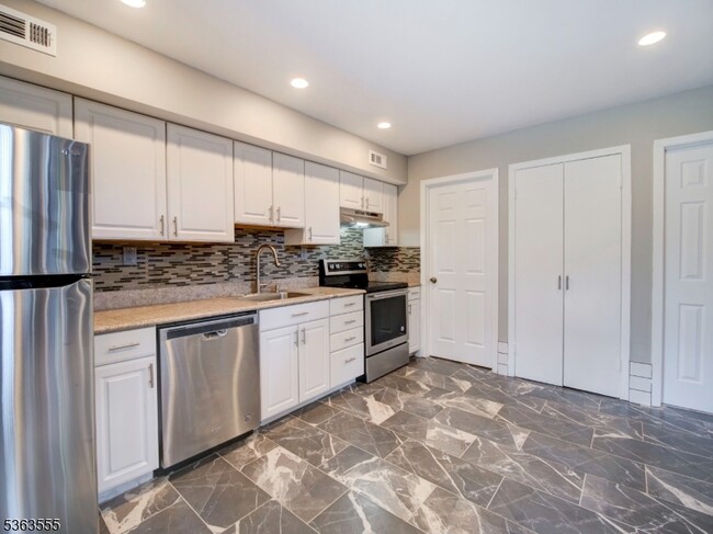 Building Photo - 51 Taurus Dr
