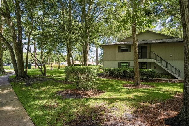 Building Photo - 10 Cristina Ct