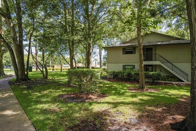 Building Photo - 10 Cristina Ct