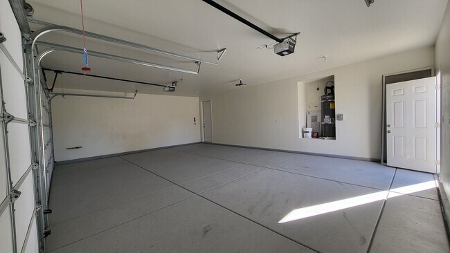 Building Photo - 6801 Sandpebble St