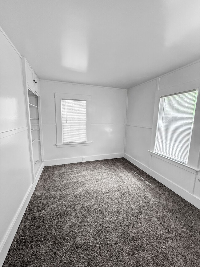Building Photo - 1730 McKinley Ave