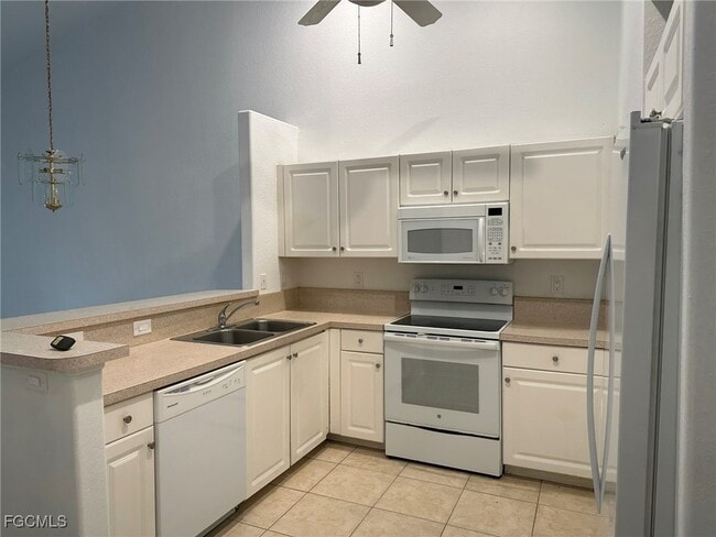 Building Photo - 423 SE 23rd Pl