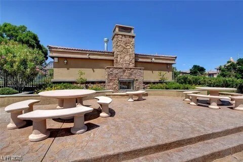 Building Photo - 2428 Granada Bluff Ct