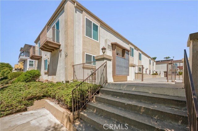 Primary Photo - 120 S Francisca Ave