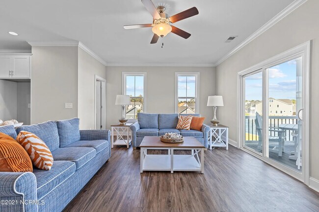 Building Photo - 332 Gannet Pl