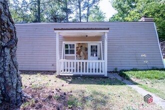 Building Photo - 207 Rustwood Dr