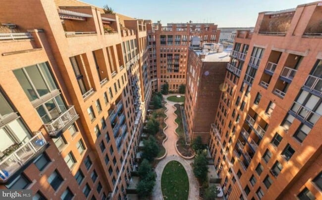 Building Photo - 616 E Street NW Unit 321