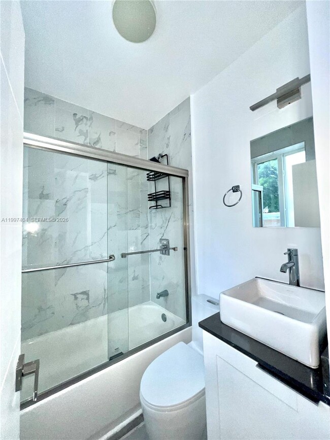 Building Photo - 1036 SW 5th St