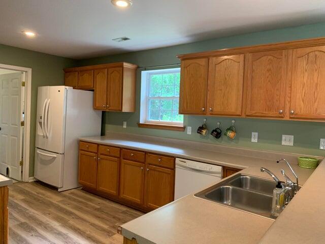Building Photo - 2801 Shingo Ct