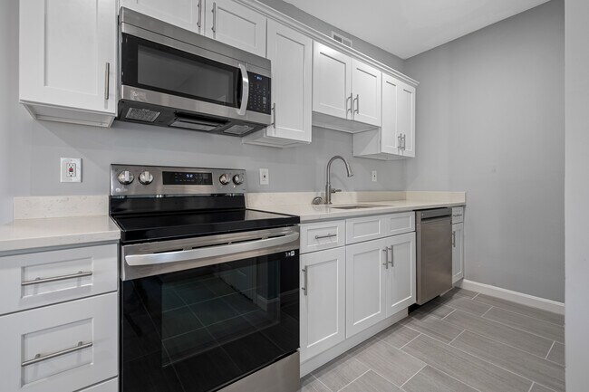 Building Photo - 155 Eastern Ave