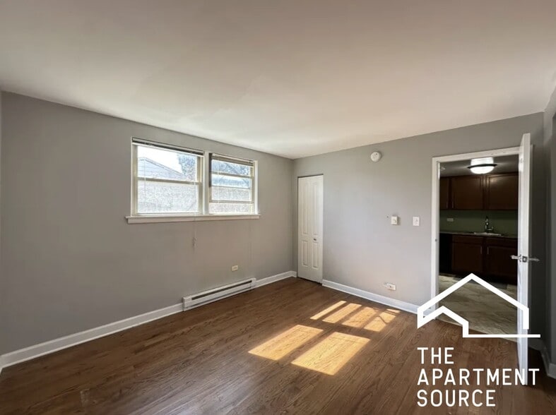 Building Photo - 7630 N Milwaukee Ave