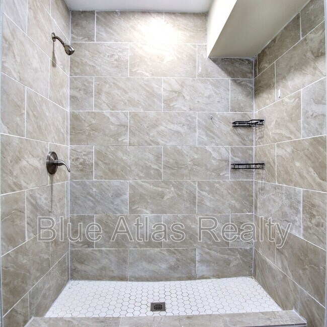 Building Photo - 5708 Flamingo Ct