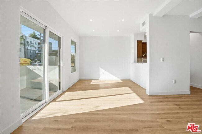 Building Photo - 1820 Prosser Ave