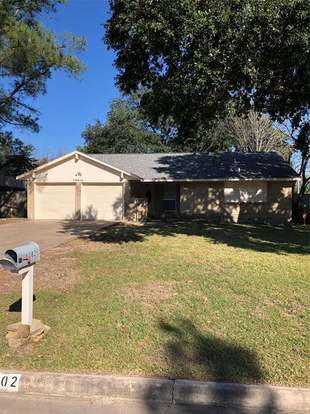 Building Photo - 19402 Leafwood Ln