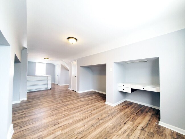 Building Photo - 4095 Bluestone Rd