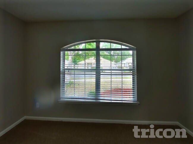 Building Photo - 86216 Vegas Blvd