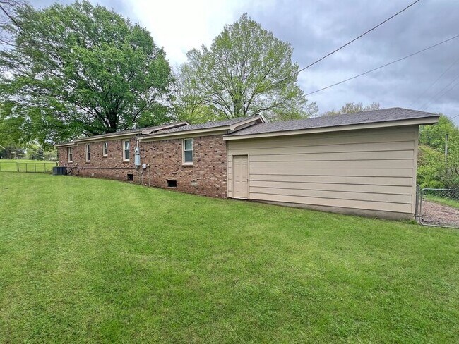 Building Photo - 6203 Blocker St
