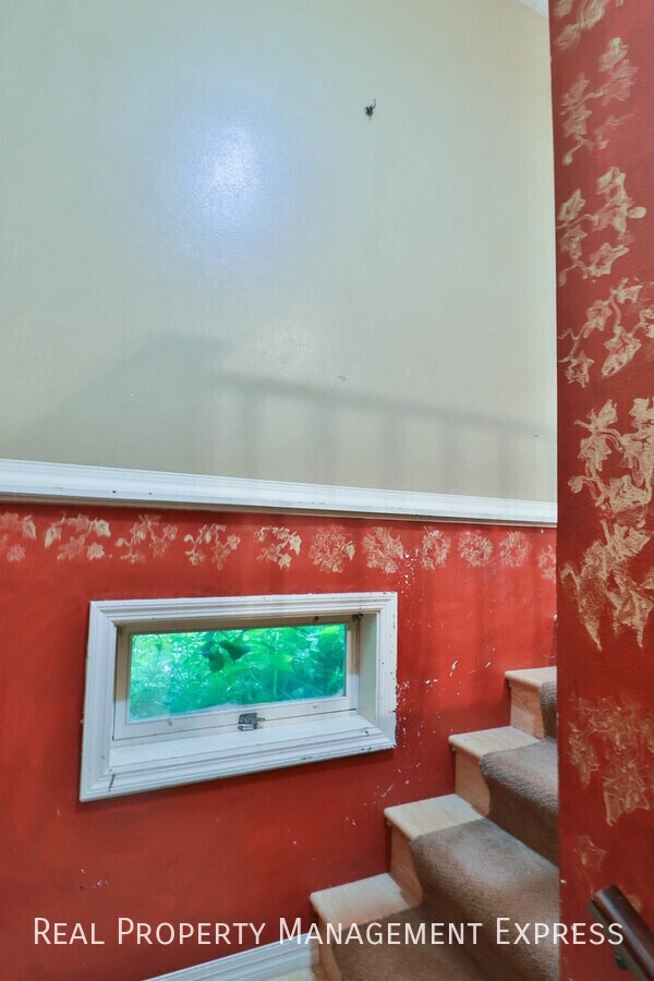 Building Photo - 47704 E 69th St