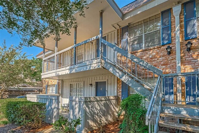 Building Photo - 2250 Bering Dr