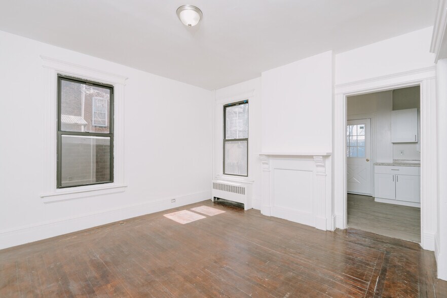 Building Photo - 47 Henry Ave