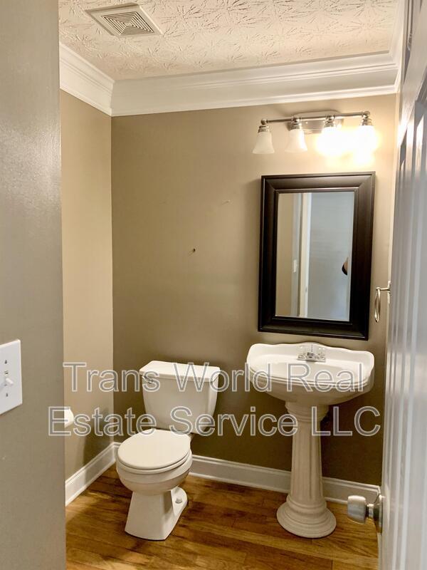 Building Photo - 4442 Keenly Valley Dr NE