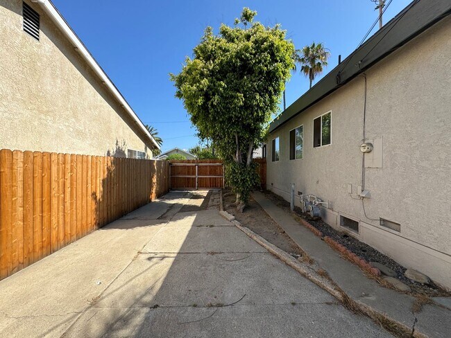 Building Photo - 132for