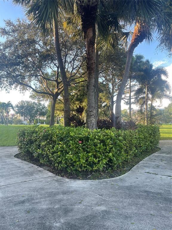 Building Photo - 6300 S Falls Cir Dr