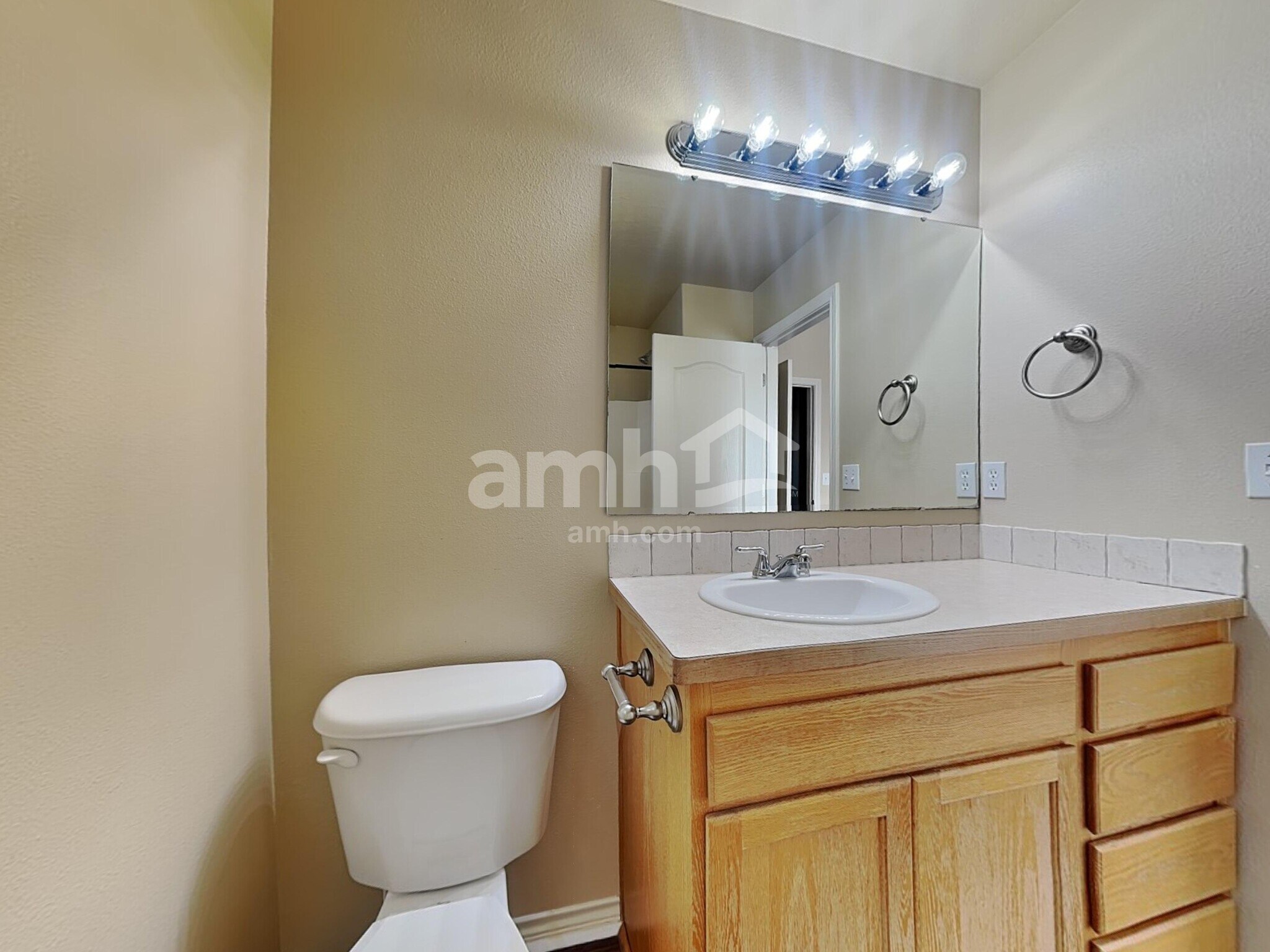 Building Photo - 956 S Wild Yucca Ave