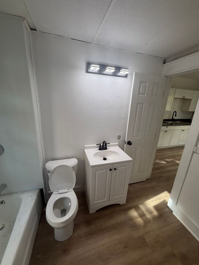 Building Photo - 2791 E 127th St