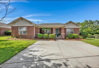 Building Photo - 3 Bedroom, 2 Bath home.