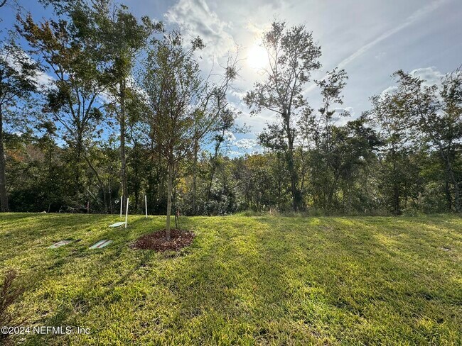 Building Photo - 681 Holly Lks Dr