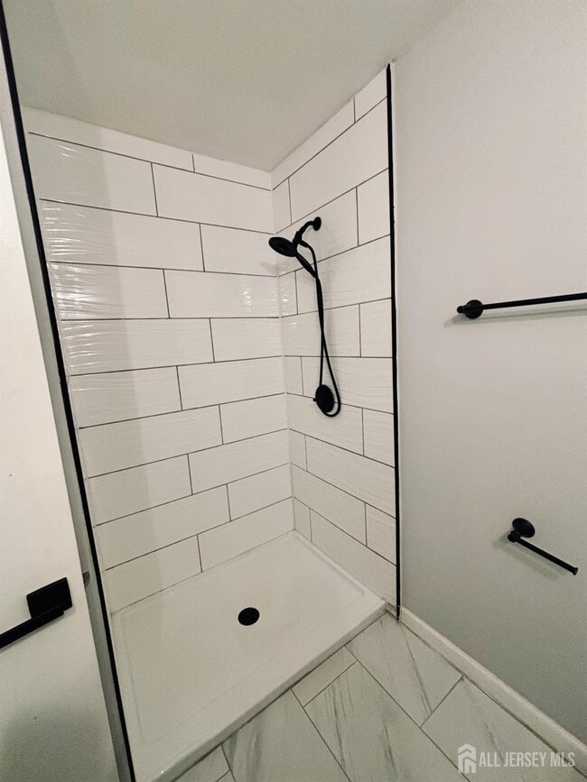 Building Photo - 1 Upperbrook Ct