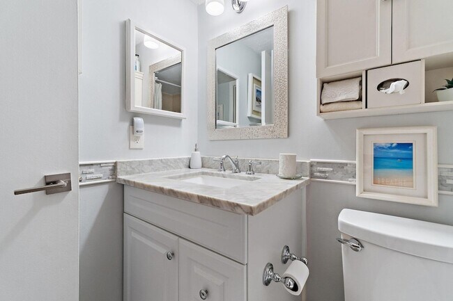 Building Photo - 1605 S US Hwy 1