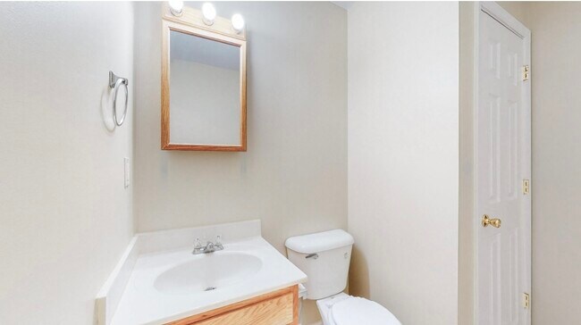 Building Photo - 1106 Oatlands Park