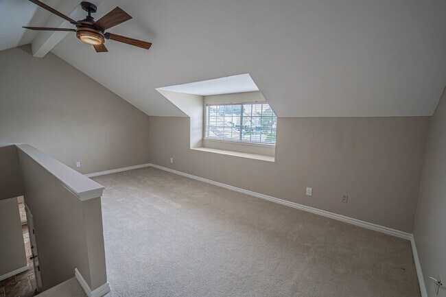 Building Photo - COMING SOON! Charming 2-Bedroom Home with a Versatile Loft in The Bungalows of Valencia!