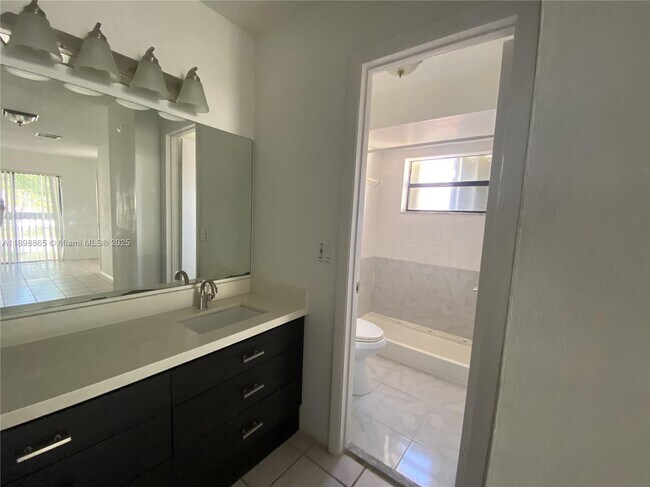 Building Photo - 11123 SW 132nd Ct