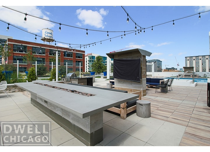 Building Photo - 776 W Quincy St