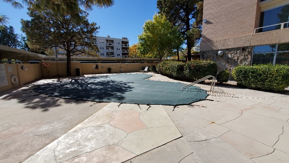 REC AREA W/ POOL - 1331 Park Ave SW