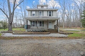 Building Photo - 372 Whitesville Rd