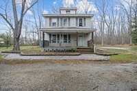 Building Photo - 372 Whitesville Rd