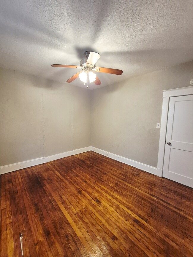 Building Photo - 3017 Dill Ave