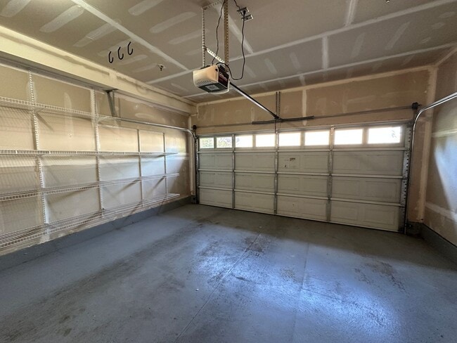 Building Photo - 2523 Evans Ct