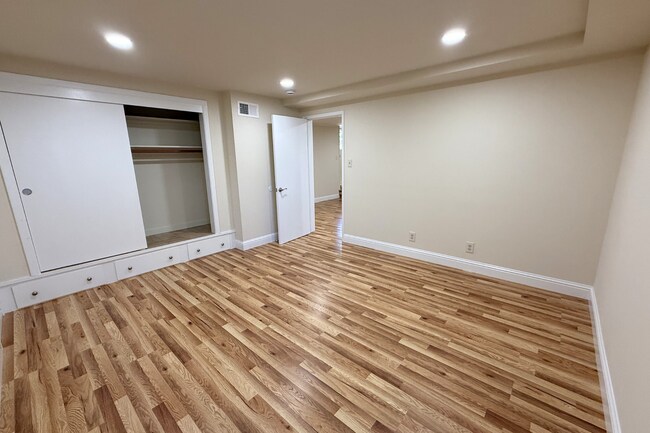 Building Photo - Beautifully Remodeled 4-Bedroom Home with Bonus Family Room & Large Private Yard in South San Fra...