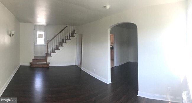 Building Photo - 802 Radnor Ave