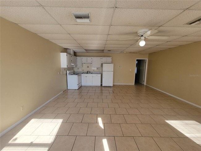 Building Photo - 16358 S Hwy 475